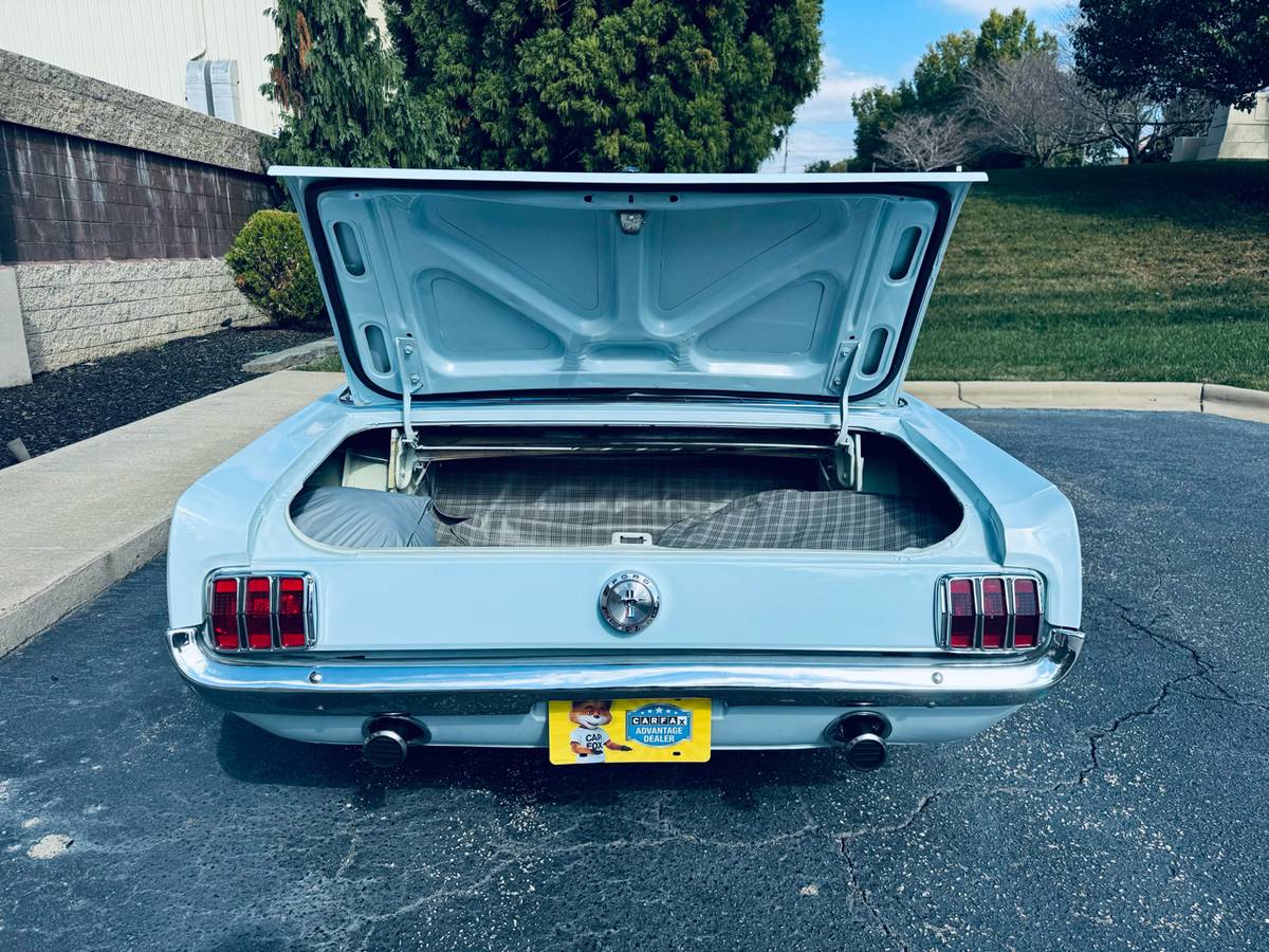 Ford-Mustang-gt-convertible-1966-22