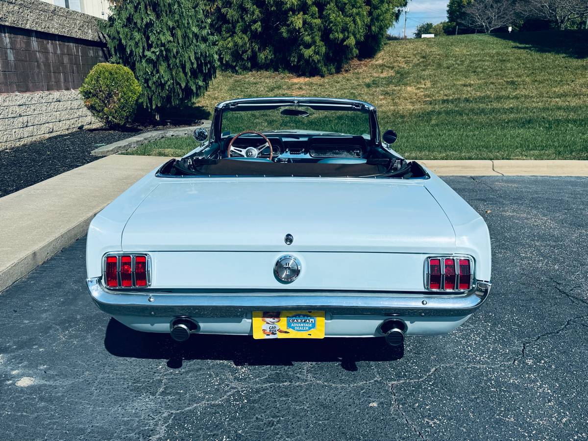 Ford-Mustang-gt-convertible-1966-4