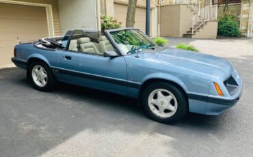 Ford-Mustang-gt-convertible-1986-1