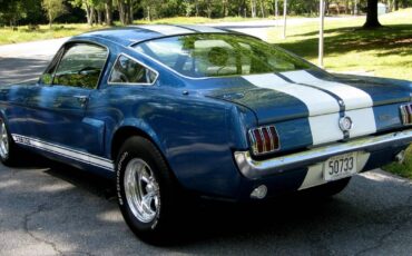 Ford-Mustang-shelby-fastback-1966-4