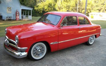 Ford-Sedan-rod-1950