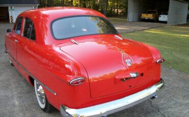 Ford-Sedan-rod-1950-4