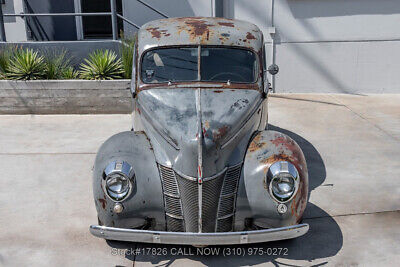 Ford-Standard-Deluxe-1940-1