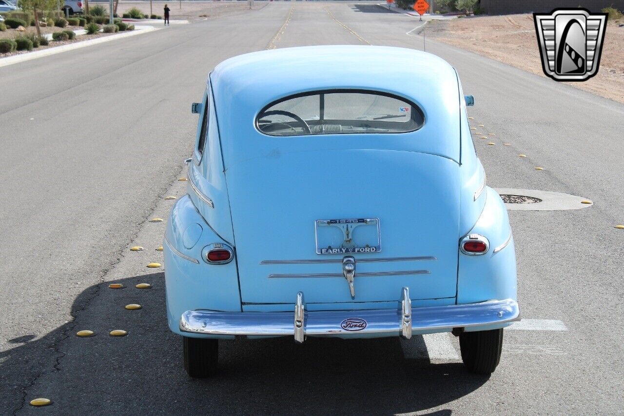 Ford-Super-Deluxe-1947-8