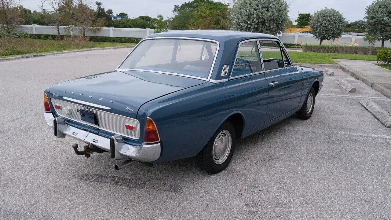 Ford-Taurus-1966-7