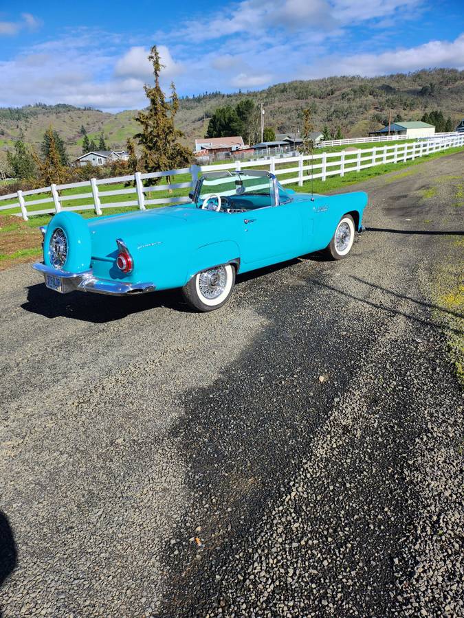 Ford-Thunderbird-1956-3