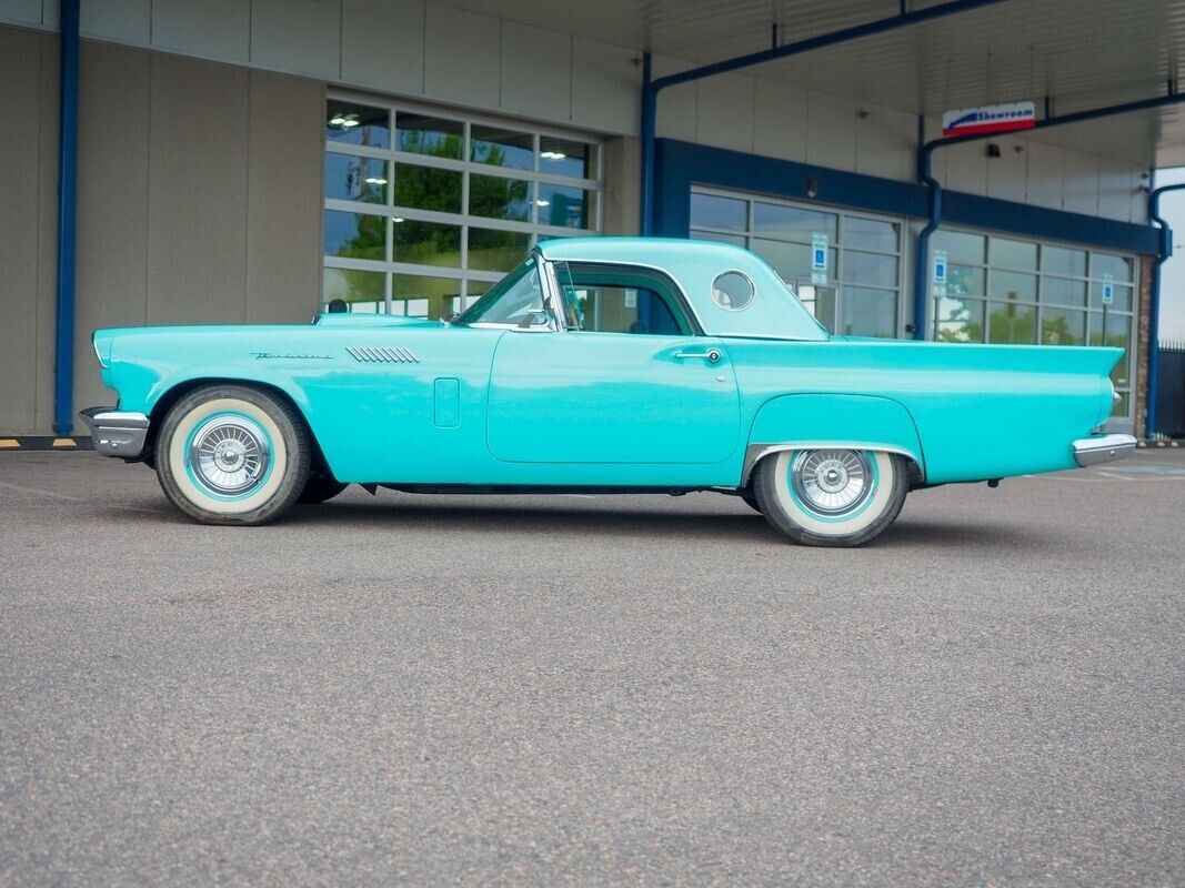 Ford-Thunderbird-1957-10