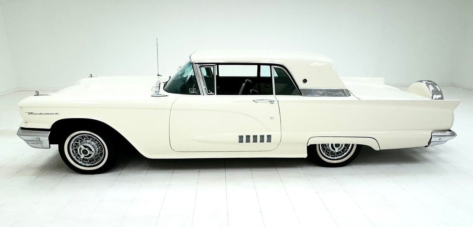 Ford-Thunderbird-1958-1