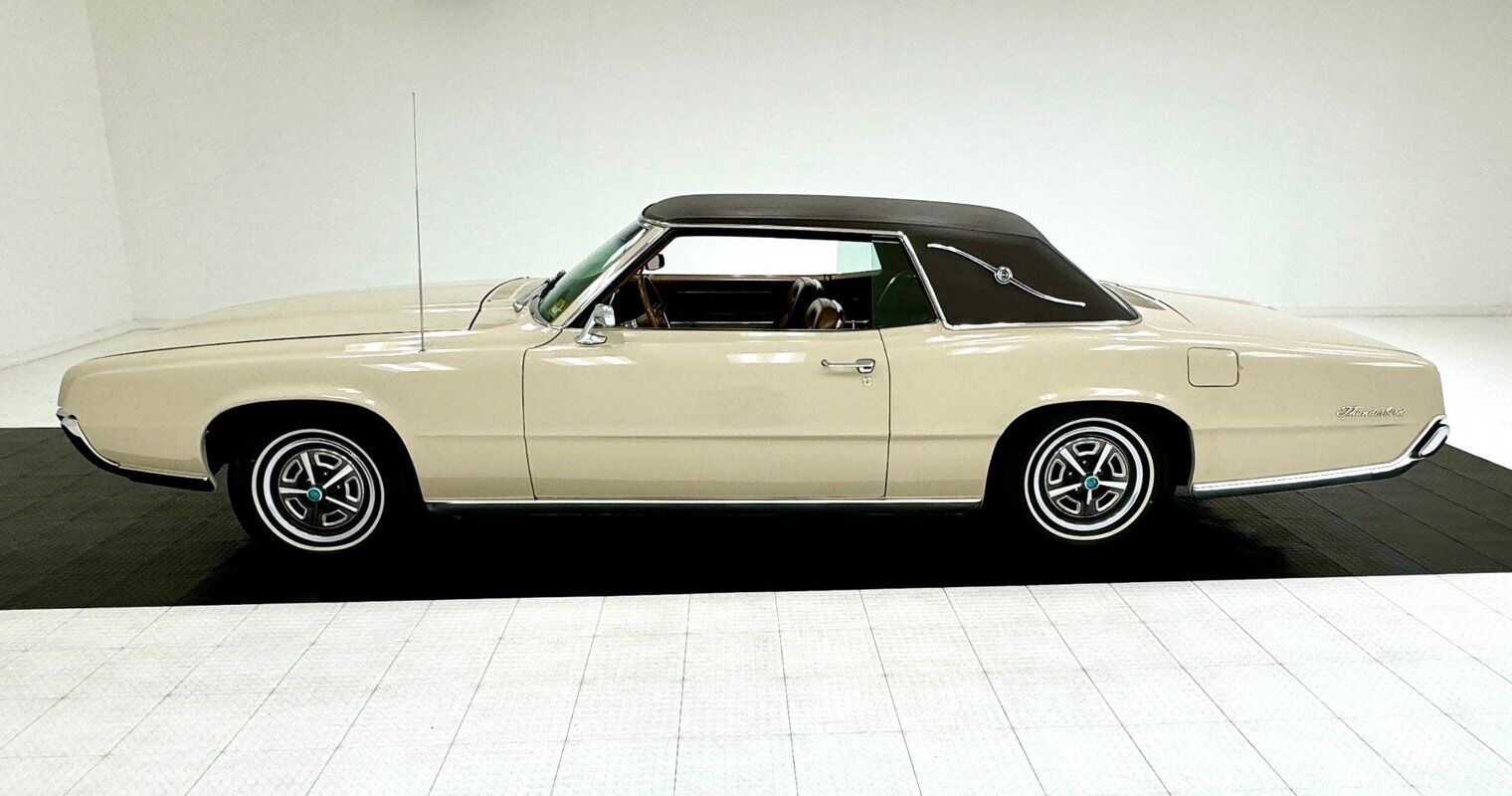 Ford-Thunderbird-1967-1