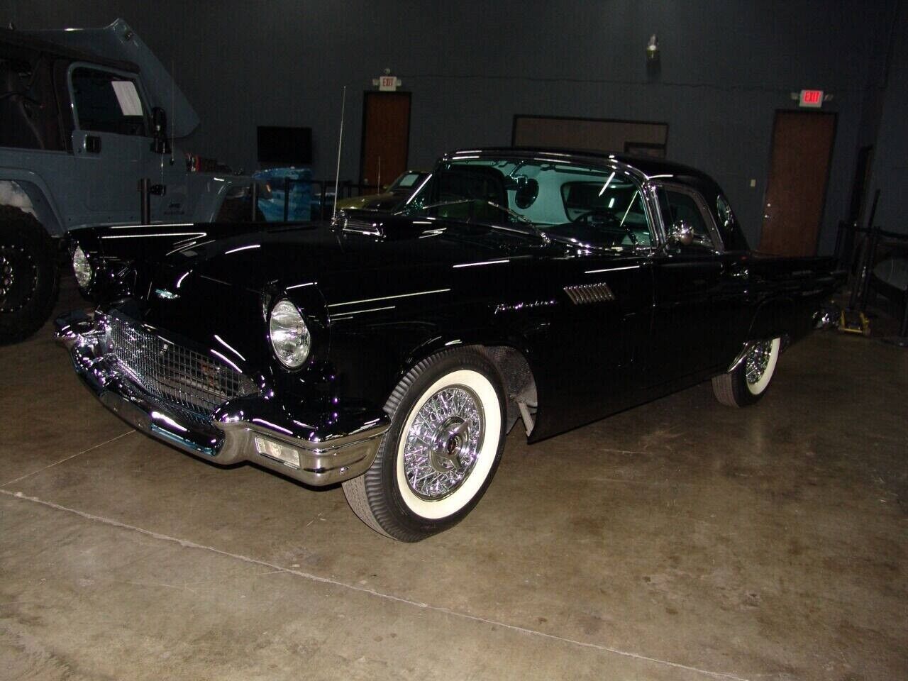 Ford-Thunderbird-Cabriolet-1957-4