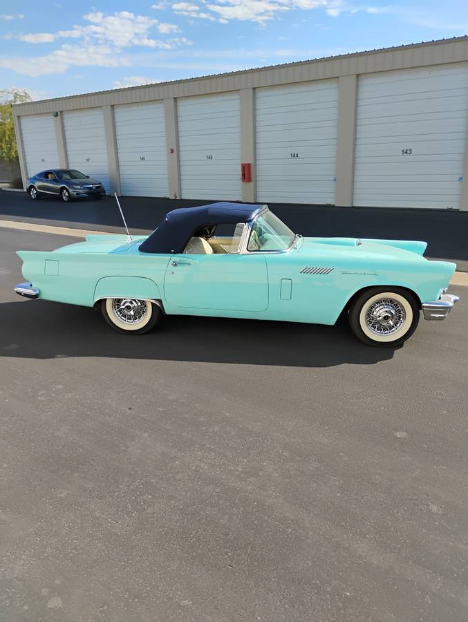 Ford-Thunderbird-convertible-1957-3