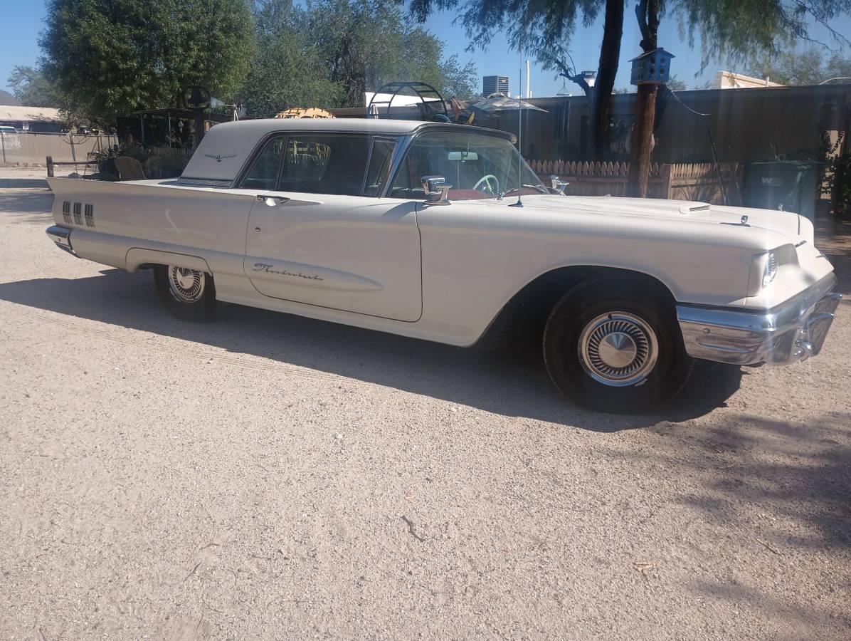 Ford-Thunderbird-coupe-1960-1