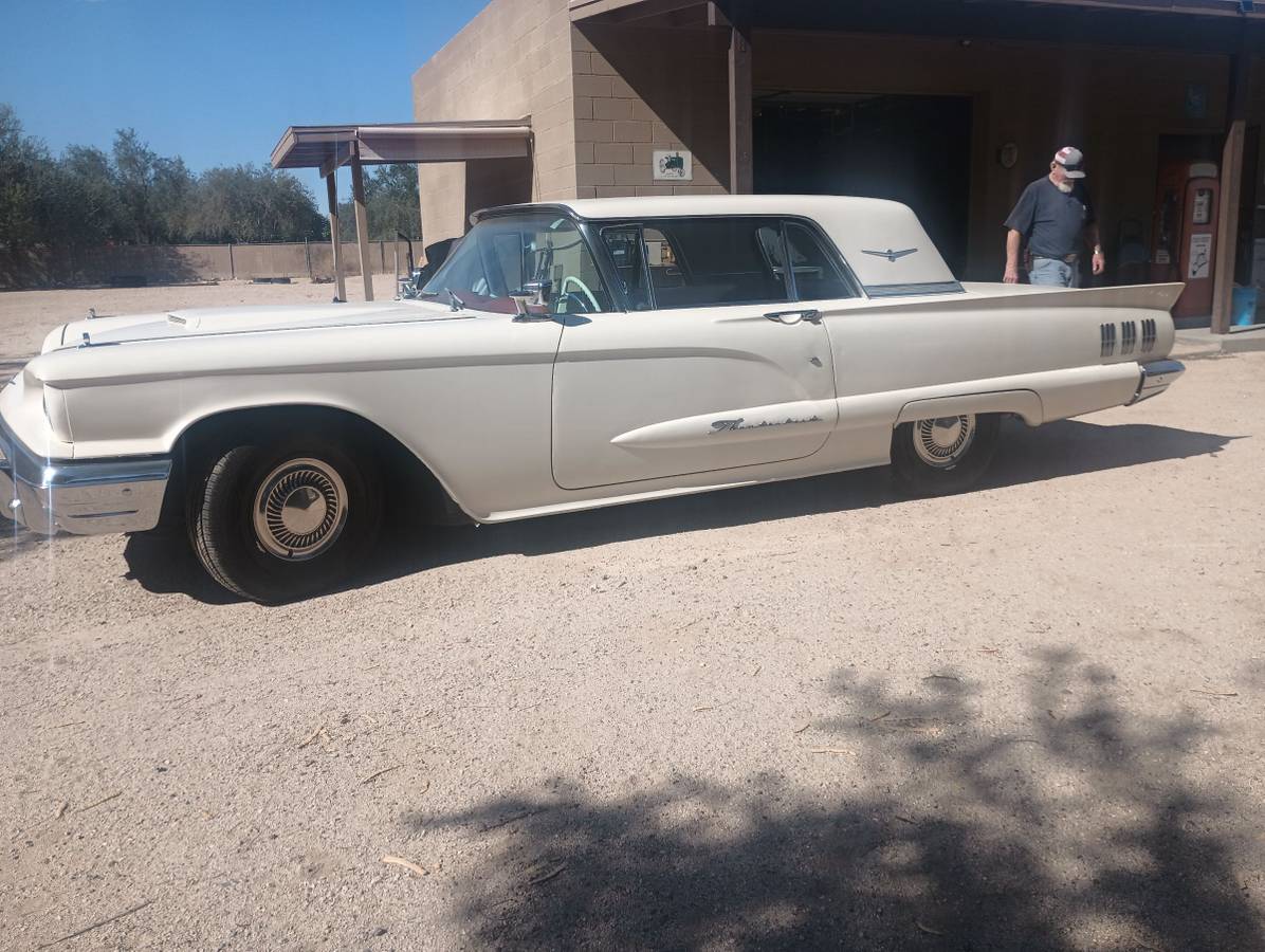 Ford-Thunderbird-coupe-1960-4