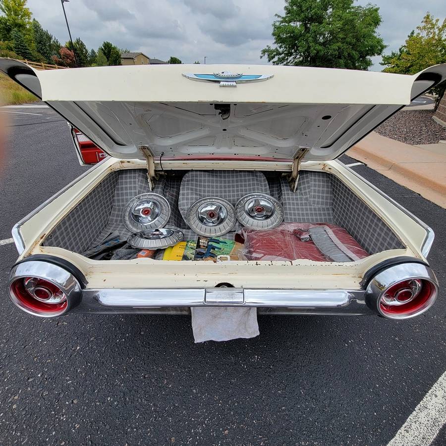 Ford-Thunderbird-coupe-1963-19