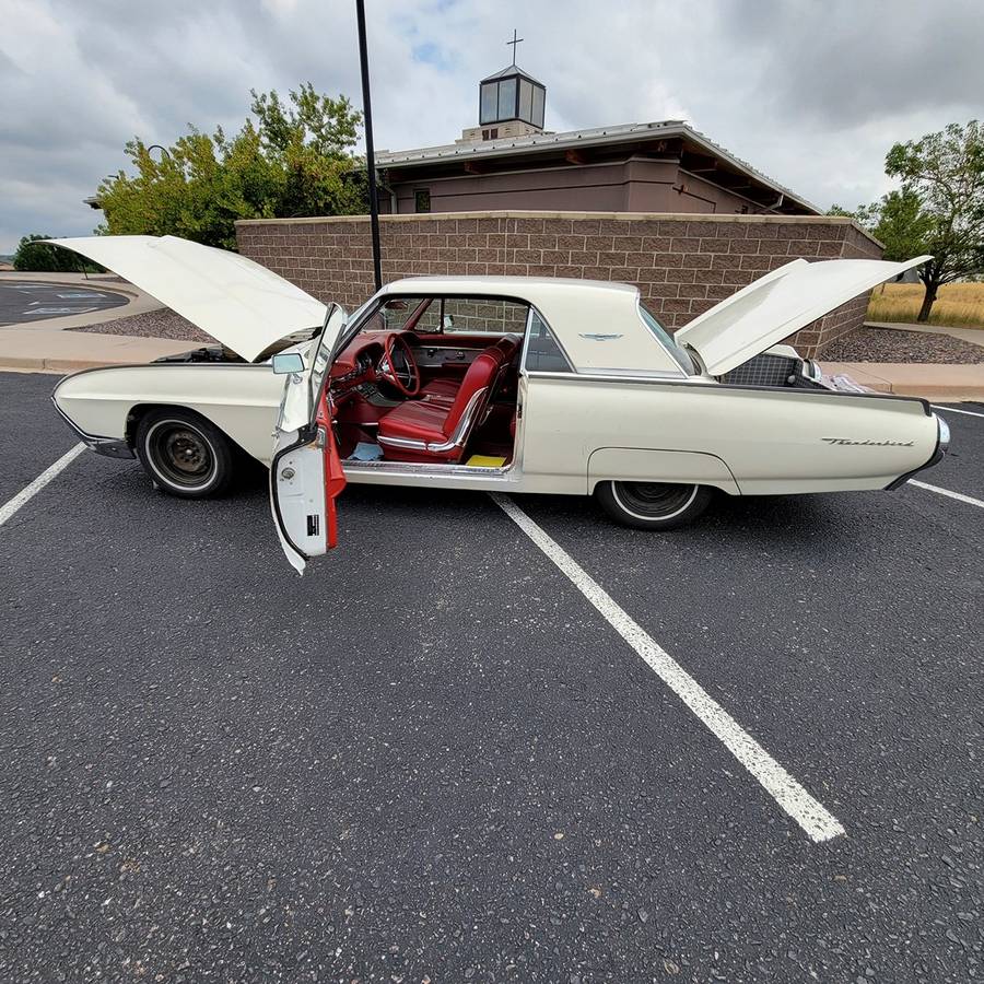 Ford-Thunderbird-coupe-1963-22