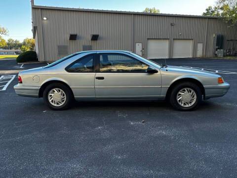 Ford-Thunderbird-standard-1992-2