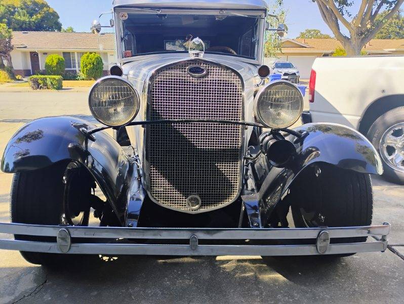 Ford-Tudor-sedan-1931-7