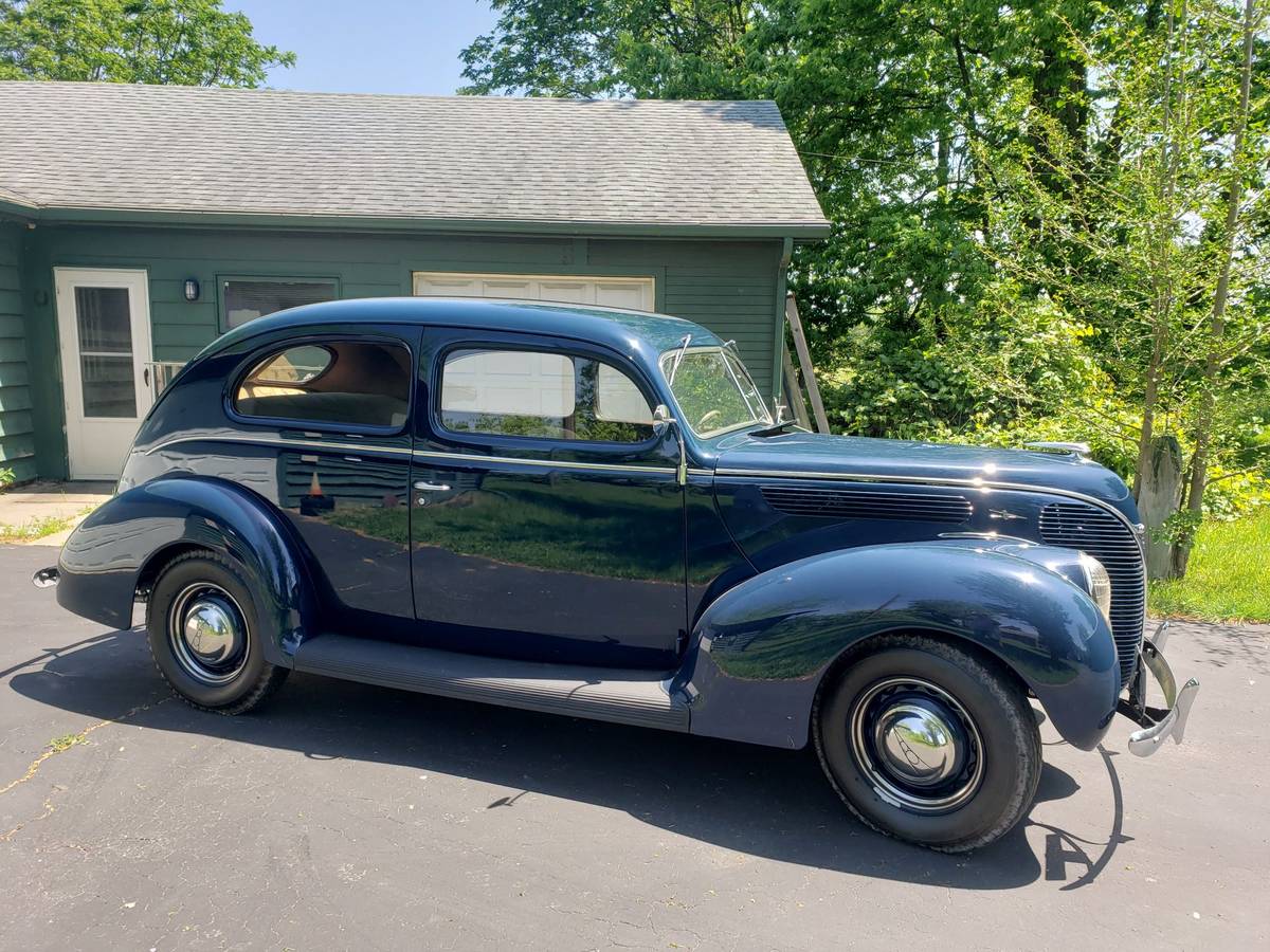 Ford-V-8-1938-1