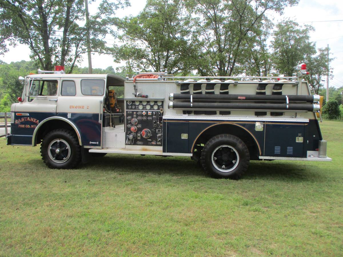 Ford-pierce-fire-truck-1973-1