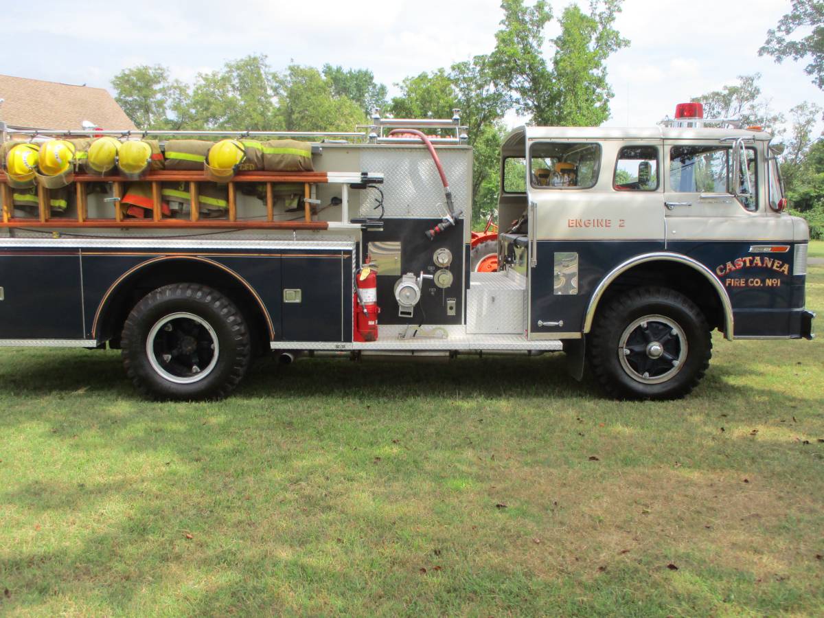 Ford-pierce-fire-truck-1973-5