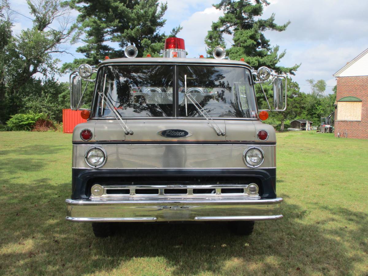 Ford-pierce-fire-truck-1973-7