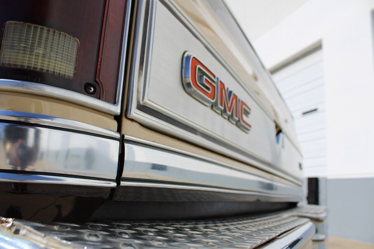 GMC-C1500-1984-8