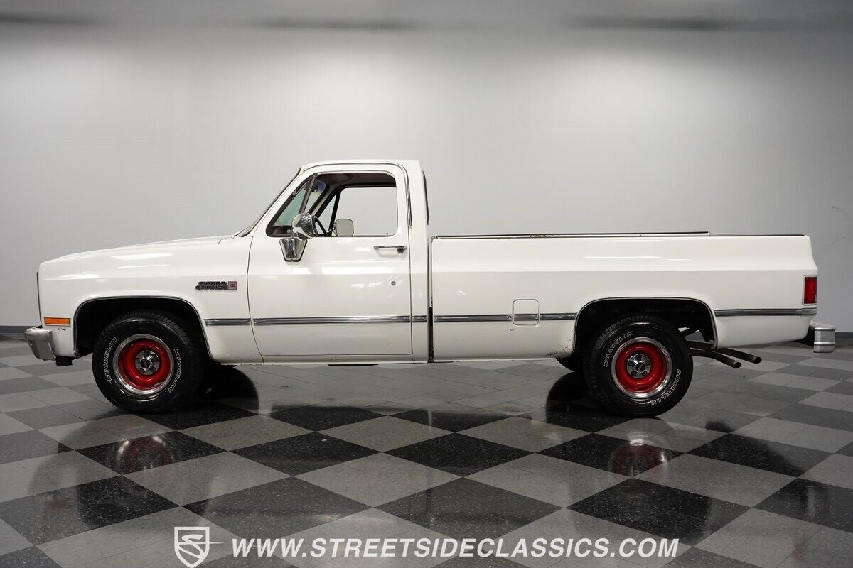 GMC-Sierra-1500-Pickup-1981-2