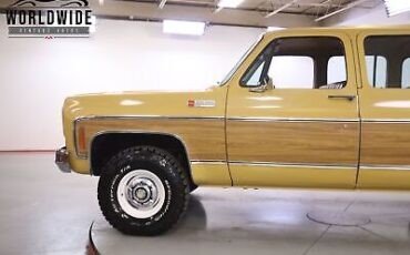 GMC-Suburban-1973-6