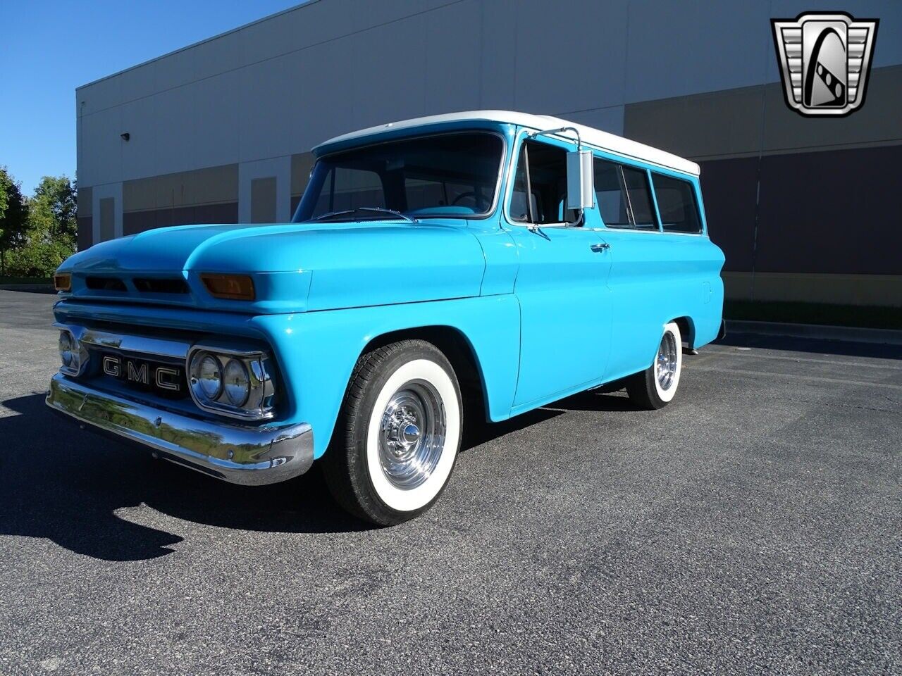 GMC-Suburban-Cabriolet-1966-2