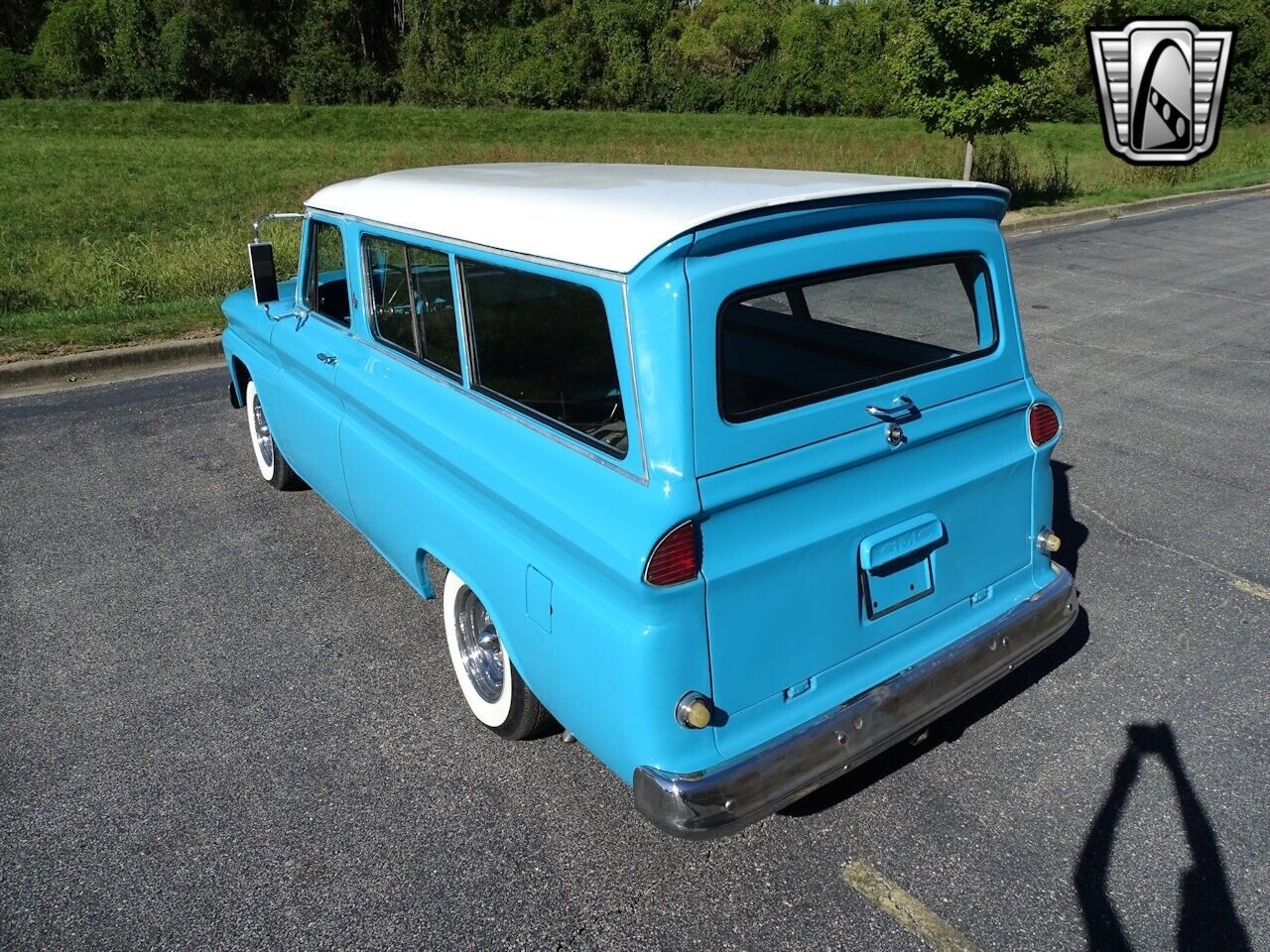 GMC-Suburban-Cabriolet-1966-4