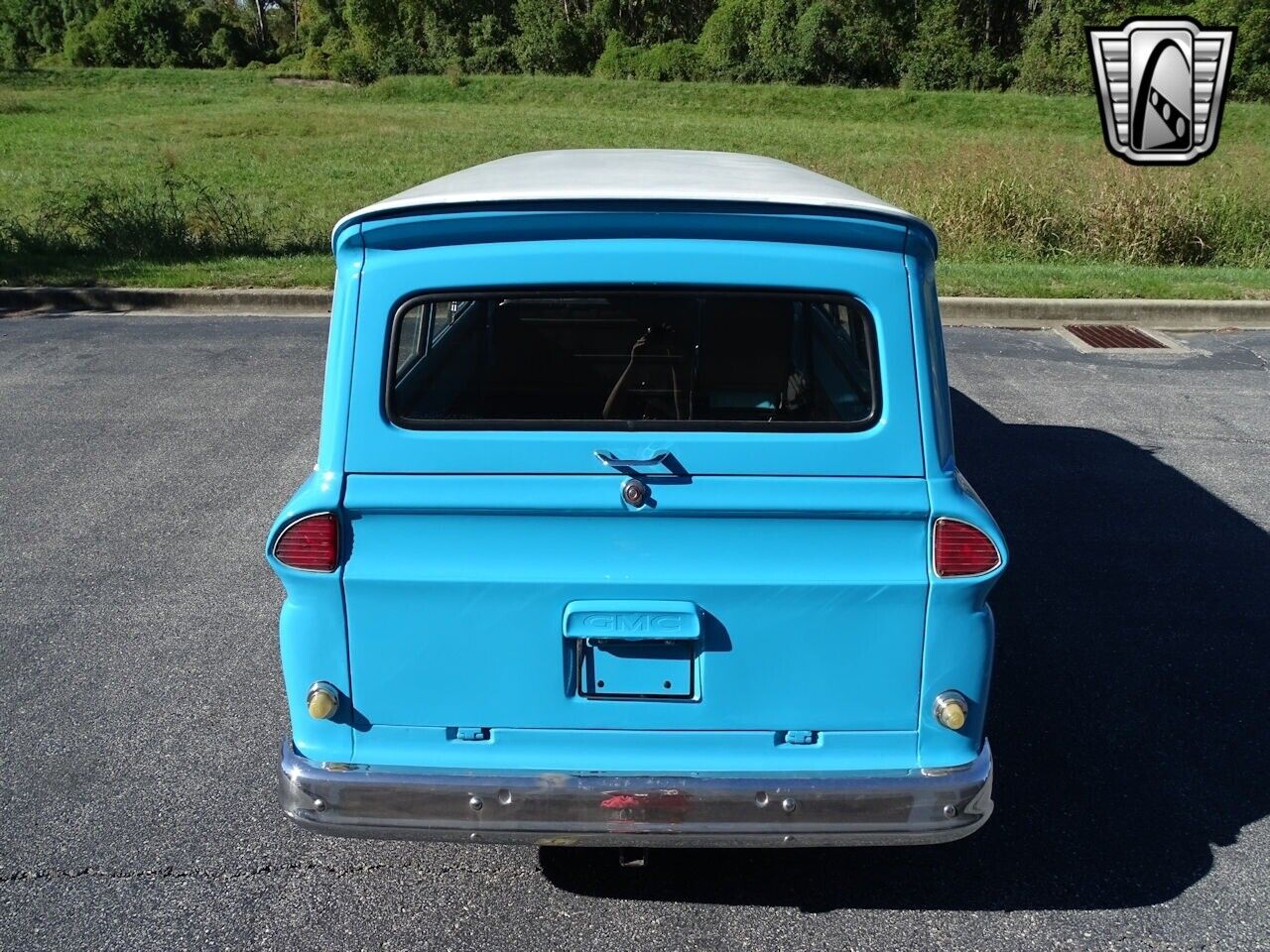 GMC-Suburban-Cabriolet-1966-5