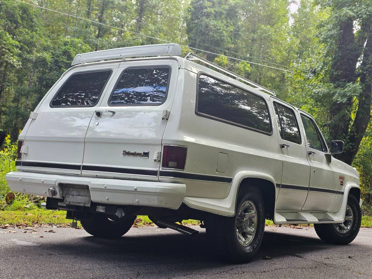 Gmc-Suburban-2500-1983-1