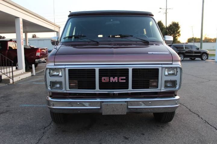 Gmc-Vandura-2500-conversion-1990-1