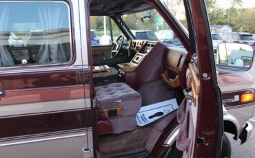 Gmc-Vandura-2500-conversion-1990-12