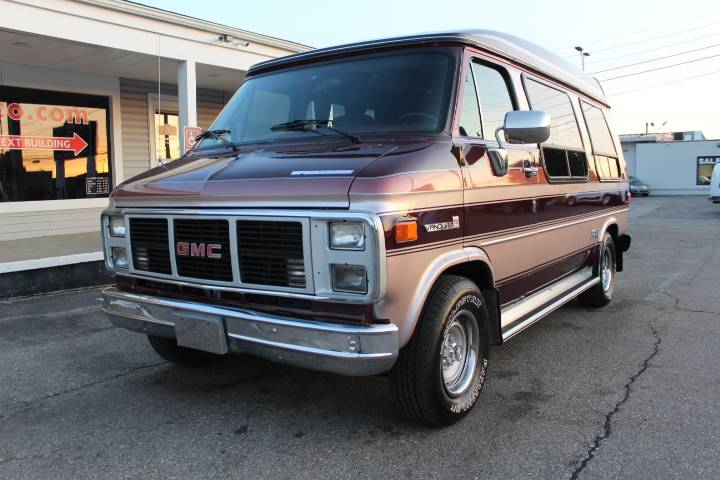 Gmc-Vandura-2500-conversion-1990-2