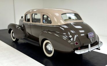 Hudson-Six-Traveller-10T-Berline-1941-3