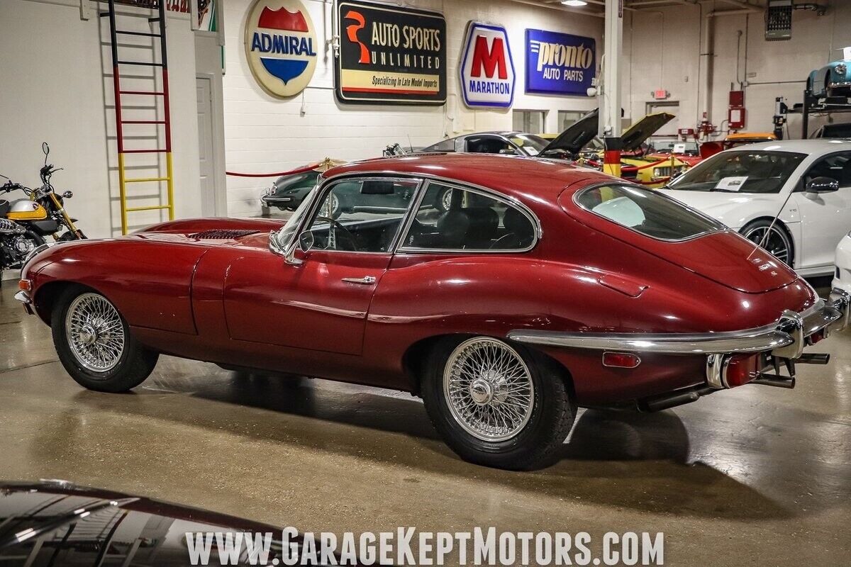 Jaguar-E-Type-1971-11