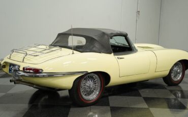 Jaguar-E-Type-Cabriolet-1968-11