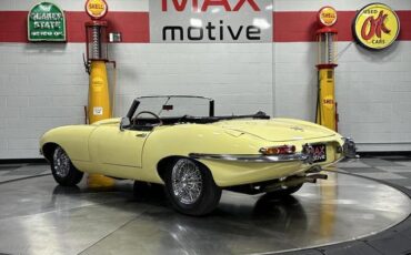 Jaguar-E-Type-Cabriolet-1968-4