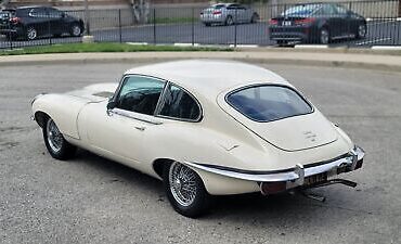 Jaguar-E-Type-Coupe-1969-9