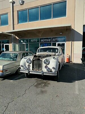 Jaguar-MK-VIII-1958-5