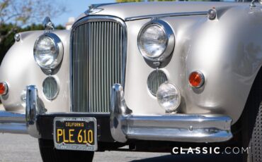 Jaguar-Mark-VII-Berline-1956-13