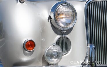 Jaguar-Mark-VII-Berline-1956-38