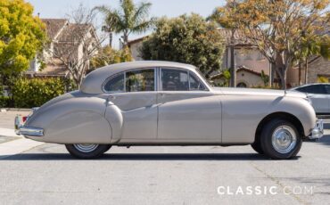 Jaguar-Mark-VII-Berline-1956-4