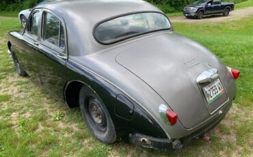 Jaguar-Mk1-1957-4