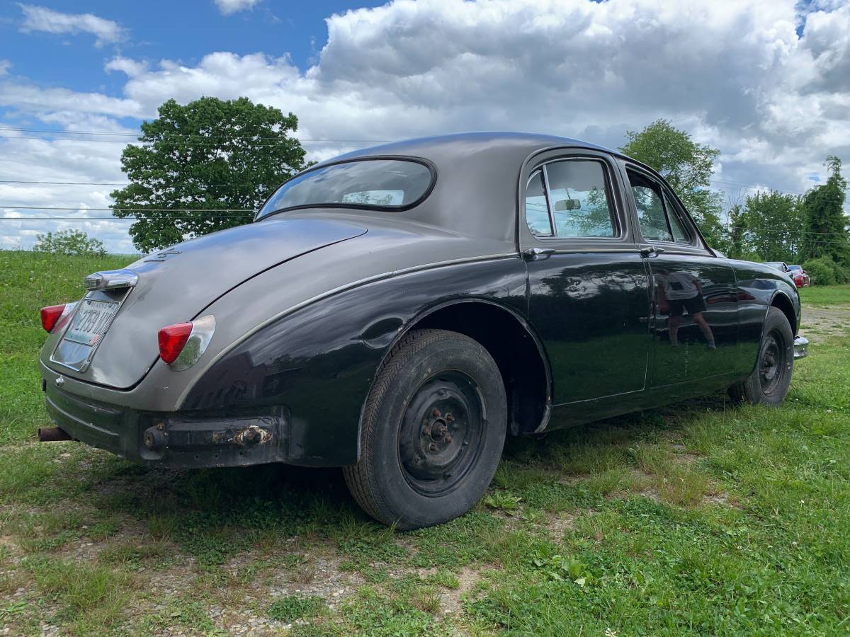 Jaguar-Mk1-1957-6