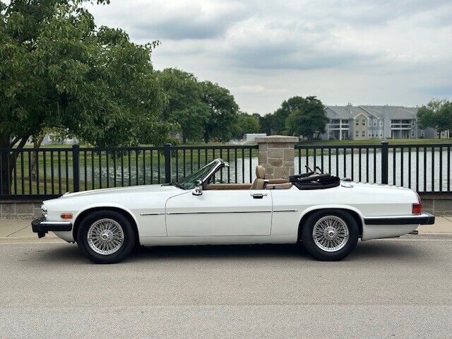 Jaguar-XJ-Cabriolet-1989-2