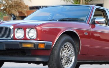 Jaguar-XJ6-1989-9