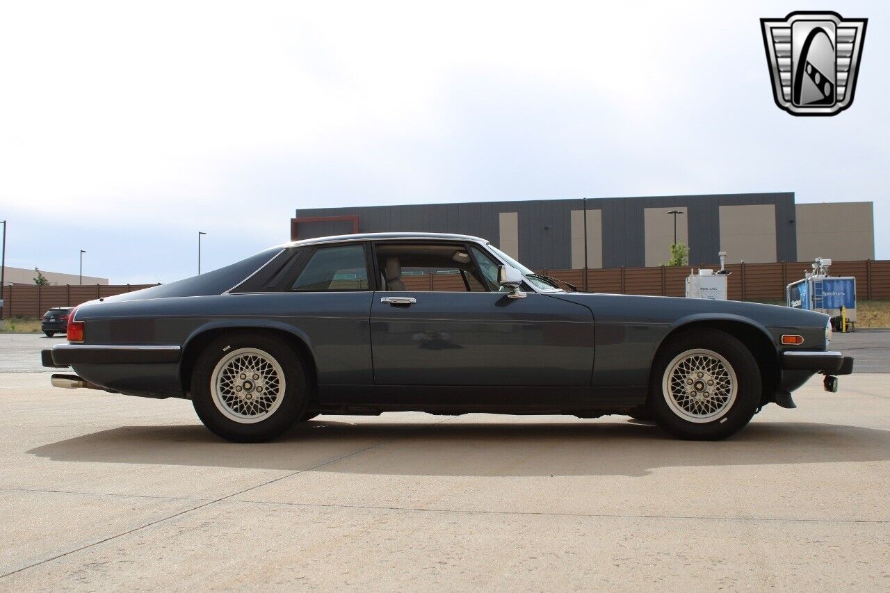 Jaguar-XJS-Coupe-1990-7