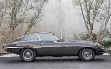 Jaguar-XK-1969-3